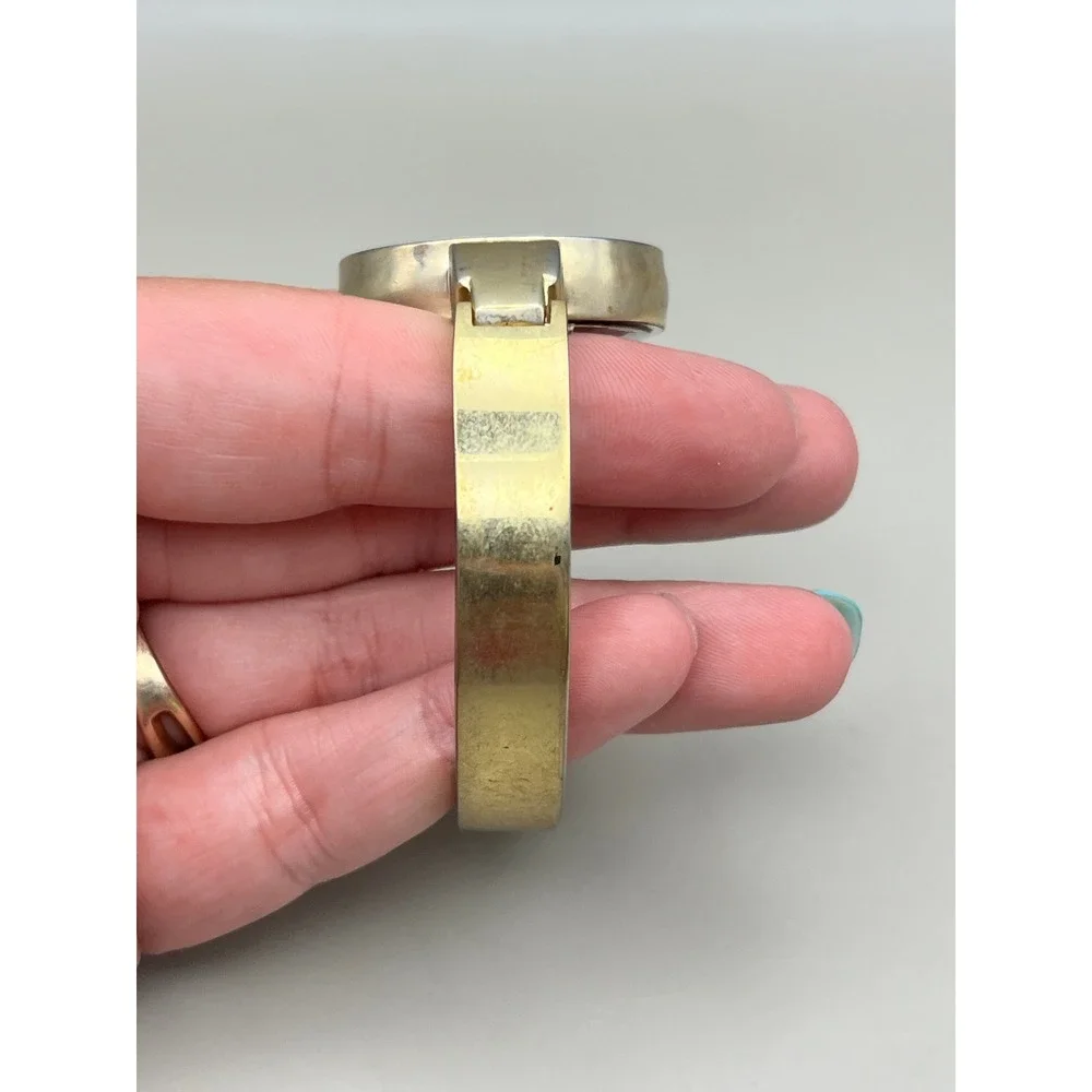 Geneva Platinum Womens Gold Tone Bangle Cuff Watch Silver Dial Japan‎ Untested